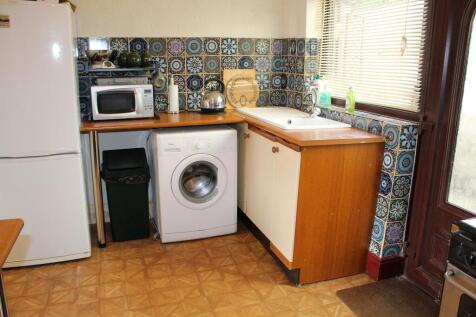 Fitted Kitchen Picture 2