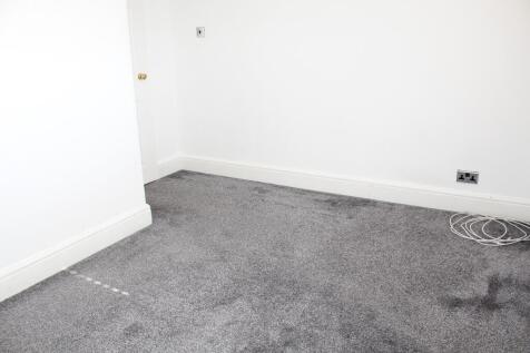 Bedroom 1 Picture 2