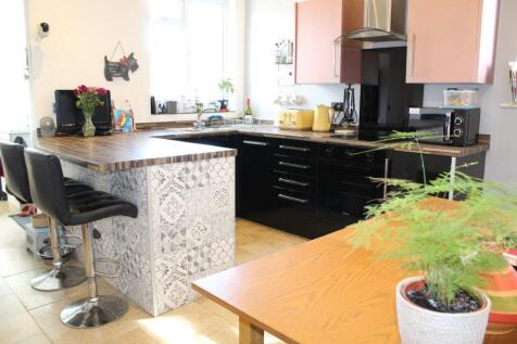 Fitted Breakfast  Kitchen