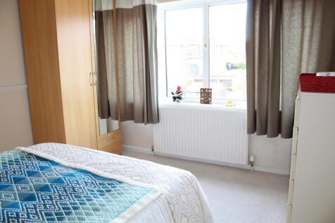 Bedroom 2 Picture 2
