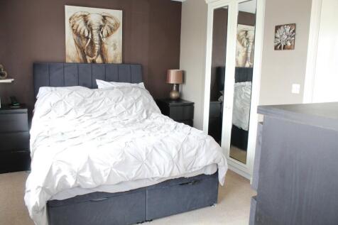 Bedroom 1 Picture 2