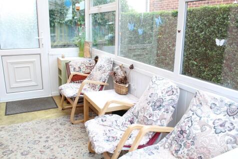 Side Conservatory/ Porch
