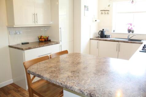 Fitted Kitchen Picture 2