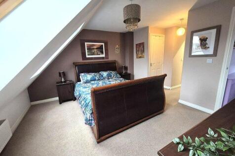 Master Bedroom Picture 2