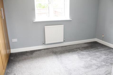 Bedroom 1 Picture 2