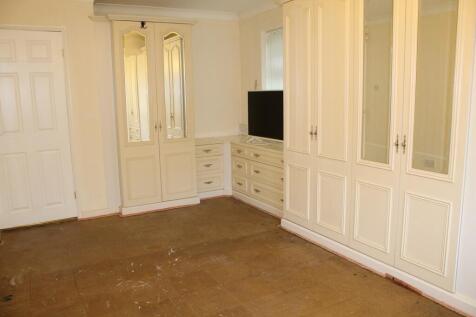 Master Bedroom Picture 2