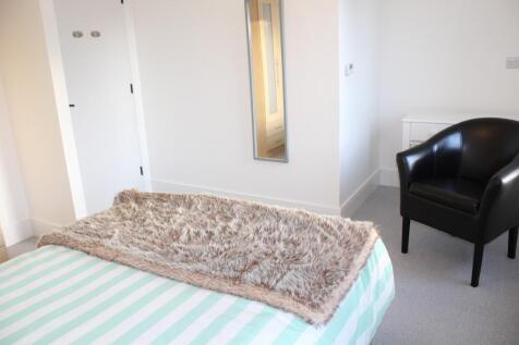 Master Bedroom Picture 2