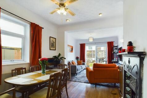 Lounge Dining Room