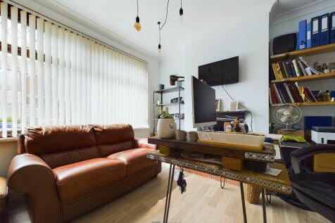 Living Room/Office