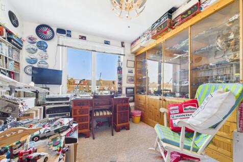 Office/bedroom 3