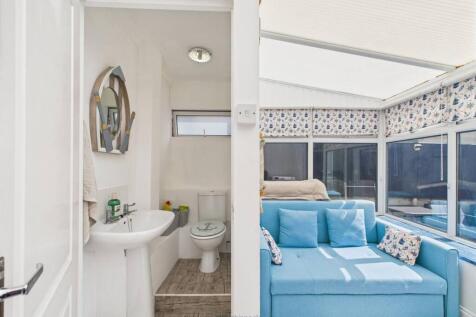 Sunroom and cloakroom