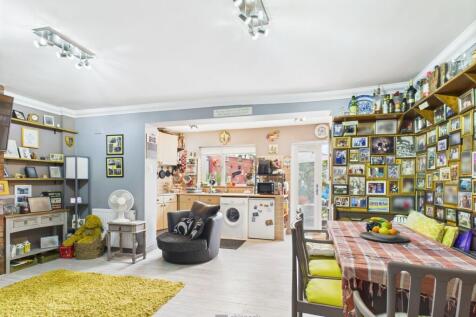 Kitchen/Living Room