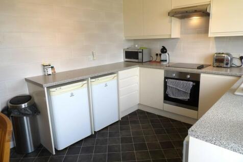 KITCHEN/BREAKFAST RM