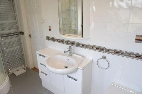 BATH &amp; SHOWER ROOM