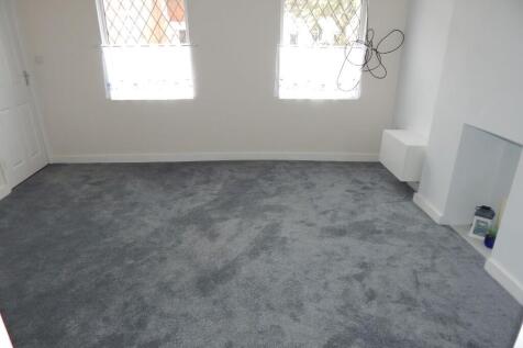LOUNGE / BEDROOM