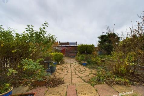 CAM03218G0-PR0458-STILL002