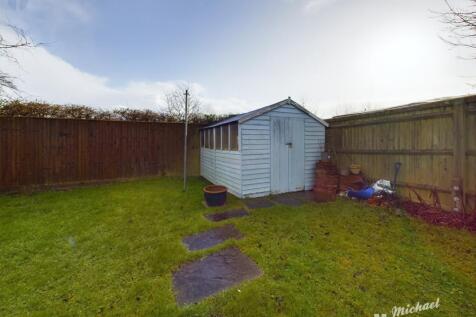 CAM03852G0-PR0184-STILL005