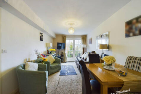 CAM03218G0-PR0543-STILL008-thumbnail-h750-70