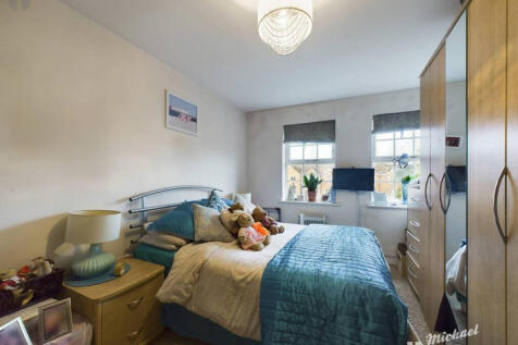 CAM03218G0-PR0543-STILL002-thumbnail-h750-70