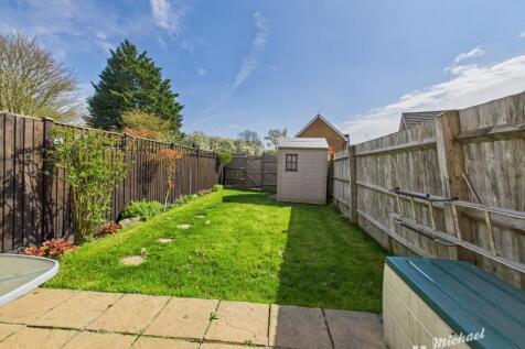 CAM03852G0-PR0240-STILL019