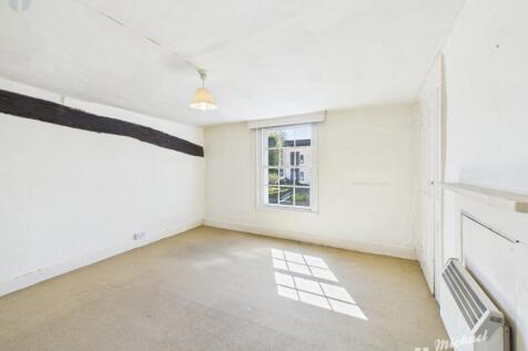 CAM03218G0-PR0598-STILL017