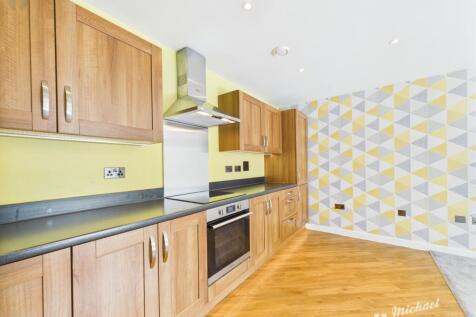 CAM03218G0-PR0641-STILL002