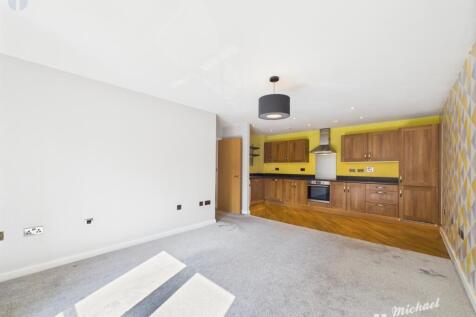 CAM03218G0-PR0641-STILL005