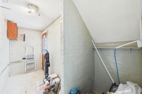 CAM03218G0-PR0665-STILL007