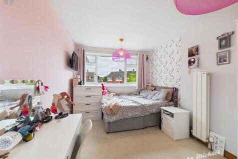 CAM03218G0-PR0680-STILL024