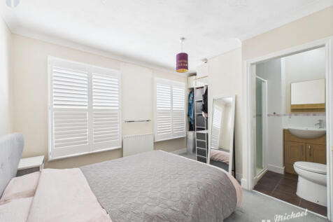 CAM03218G0-PR0681-STILL006