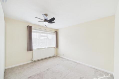 CAM03218G0-PR0673-STILL014