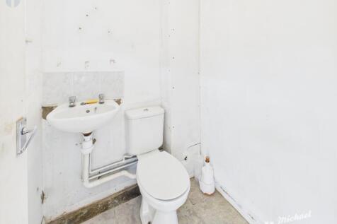 CAM03852G0-PR0347-STILL007