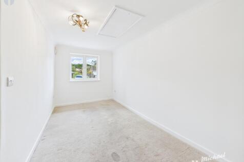CAM03852G0-PR0354-STILL007