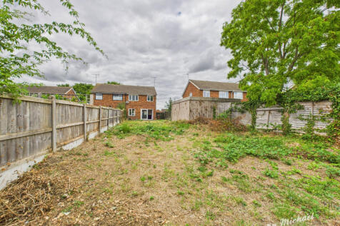 CAM03852G0-PR0356-STILL014
