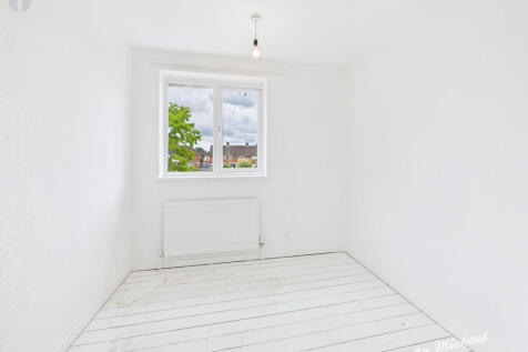 CAM03852G0-PR0356-STILL007
