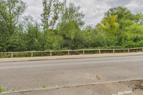 CAM03218G0-PR0745-STILL011
