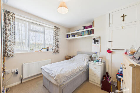 CAM03852G0-PR0402-STILL007