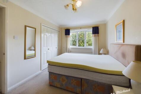 CAM03852G0-PR0097-STILL017