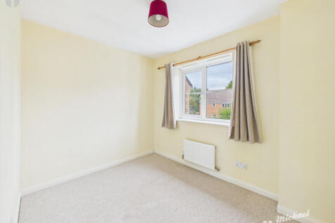 CAM03852G0-PR0414-STILL012