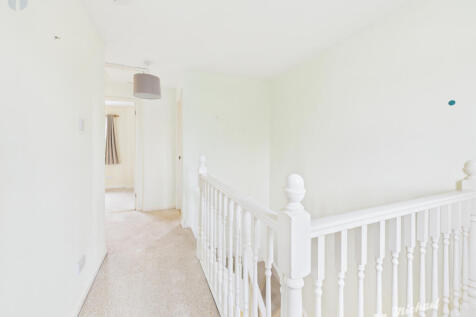 CAM03852G0-PR0414-STILL016
