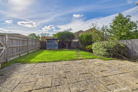 CAM03852G0-PR0433-STILL004