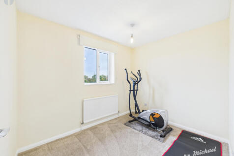 CAM03218G0-PR0777-STILL008