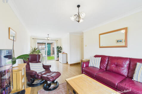 CAM03218G0-PR0777-STILL003