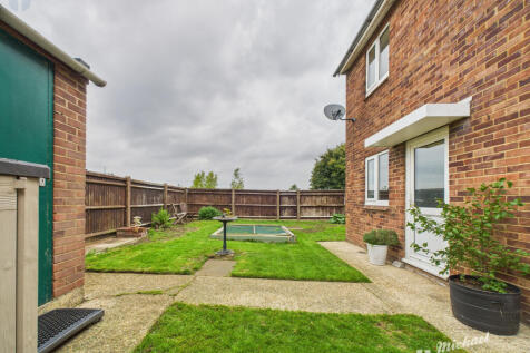 CAM03218G0-PR0777-STILL016