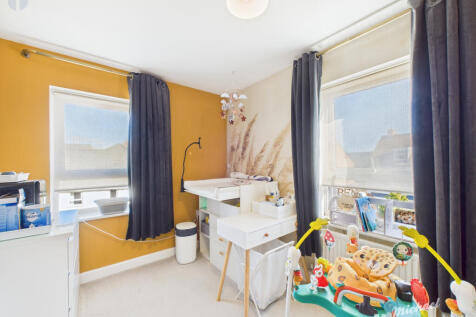 CAM03218G0-PR0783-STILL010