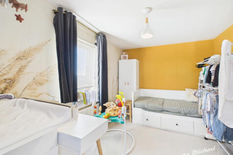 CAM03218G0-PR0783-STILL011