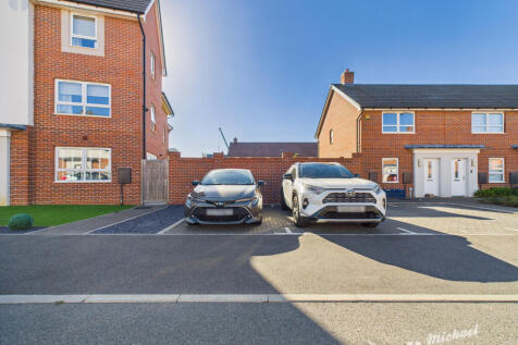 CAM03218G0-PR0783-STILL019