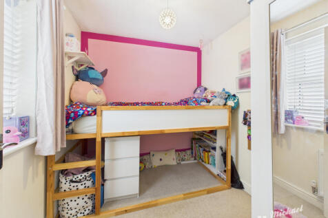 CAM03852G0-PR0444-STILL003