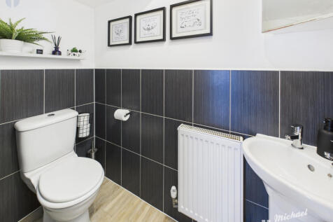 CAM03852G0-PR0446-STILL001