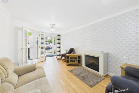 CAM03852G0-PR0447-STILL007